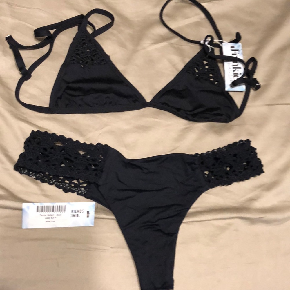 Black bikini